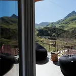 Koman_lakeview_apartments Appartamento *